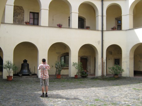 V zámku „na dvorečku“