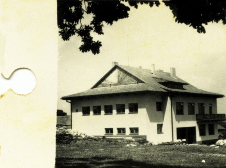 Hartmanice, kulturní dům, asi 50. léta, po výstavbě