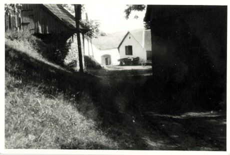 Hartmanice, pohled ke statku Macků